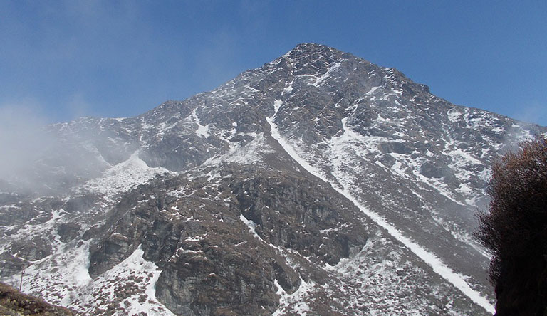 gangtok-mountain-sikkim-india