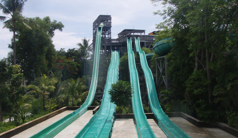 waterbom-park-bali-indonesia-slides.jpg