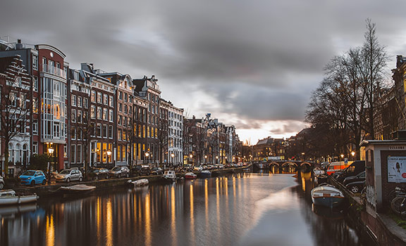 Amsterdam Tourism Packages